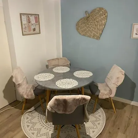 Апартаменты Kleines Einzelzimmer Nr. 6 In